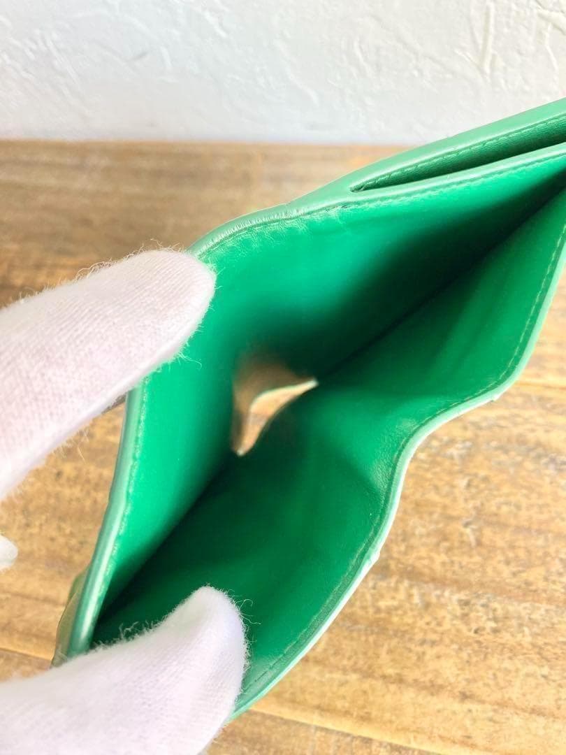 ボッテガヴェネタ マキシ イントレチャート カセット コンパクトウォレット 財布