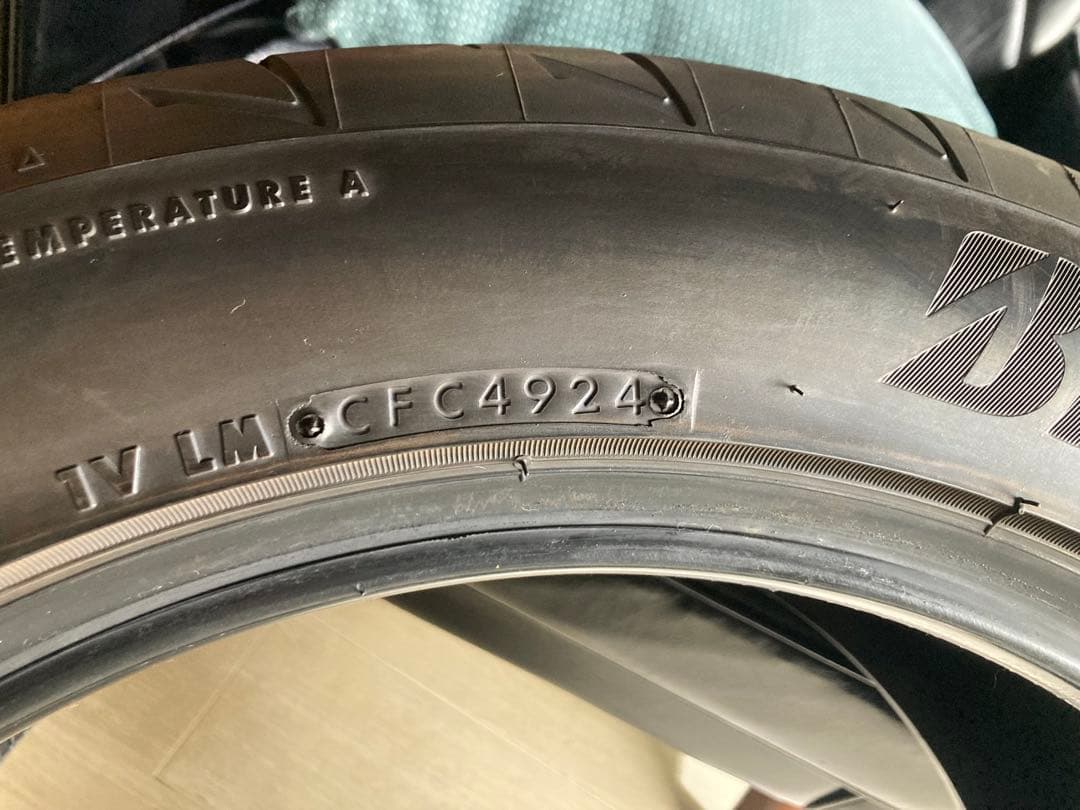 バリ山 ブリヂストン RE004 215/55/R17４本セット 送料込み