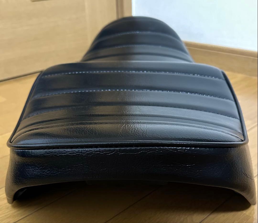 ゼファー750用タックロールシート タンデムベルト、金具つき 新品同様