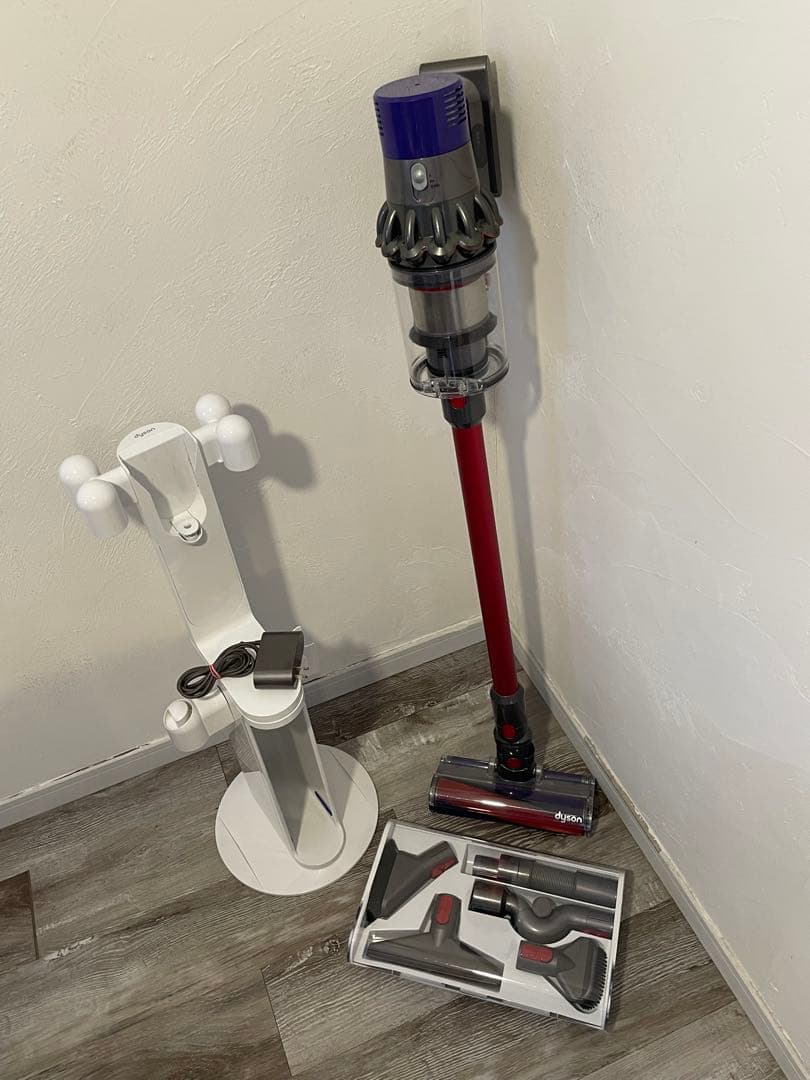 dyson 掃除機　ダイソン　sv12 v10 美品動作品　フィルター新品