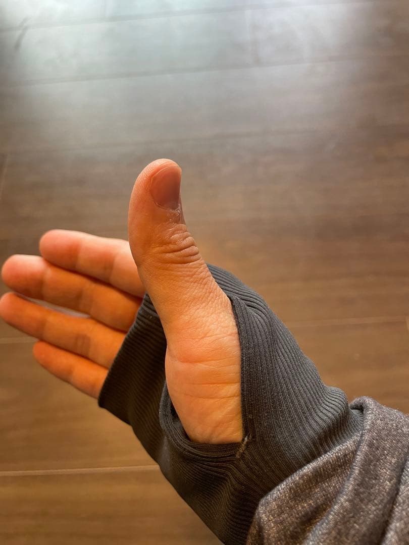 ルルレモン　lululemonリバーシブルギャザーパーカー