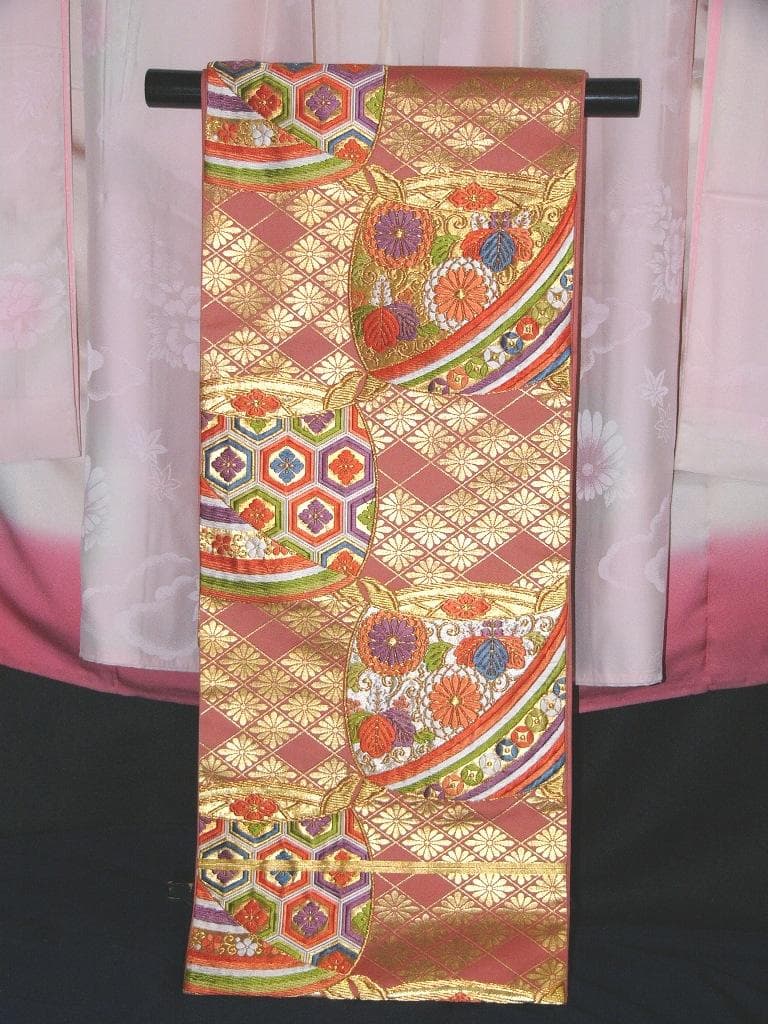 か*草様 白色元禄華柄 全絹 身丈約152㎝裄約62㎝ 未使用超美品並３点セット
