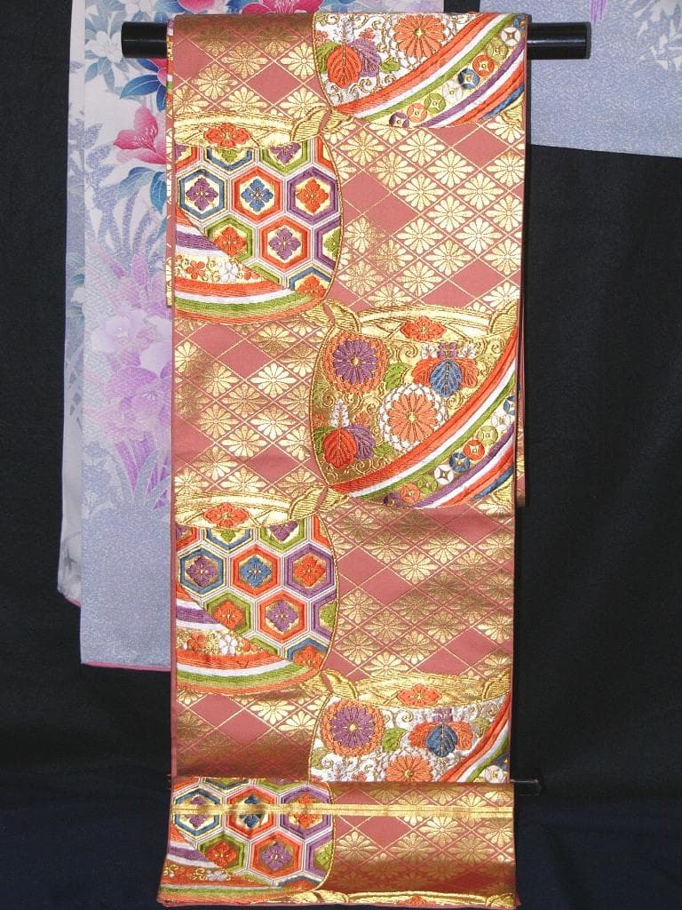 か*草様 白色元禄華柄 全絹 身丈約152㎝裄約62㎝ 未使用超美品並３点セット