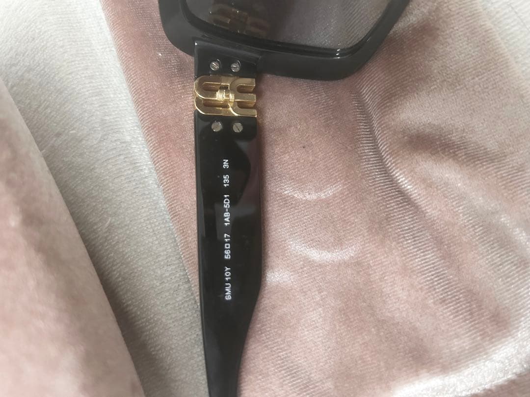 Miu Miu ブラック サングラス ケース付き