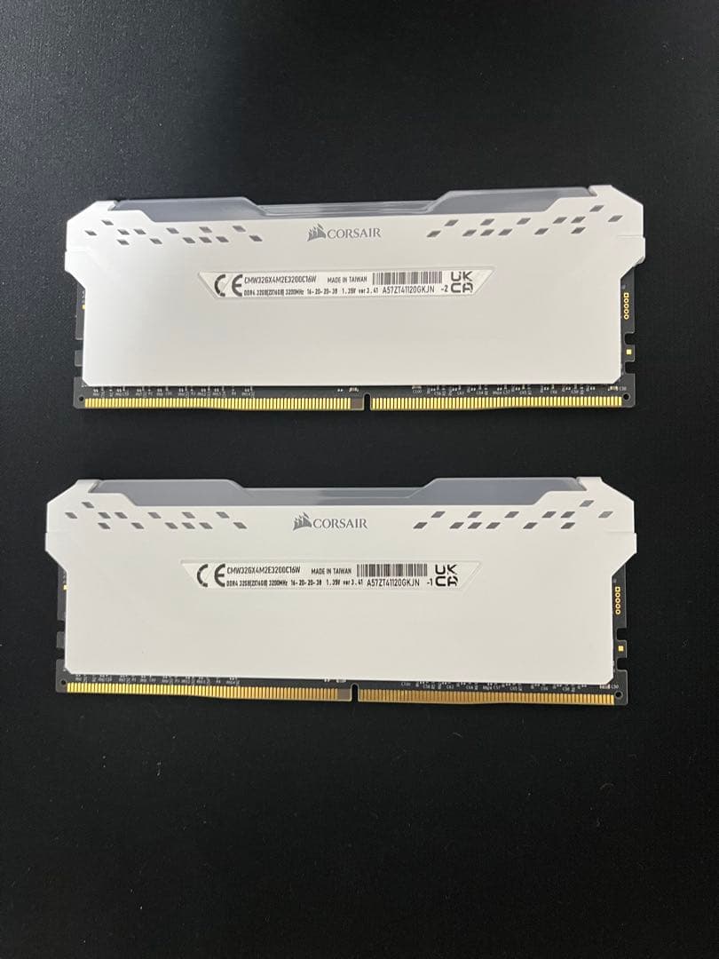 メモリー Corsair Vengeance LPX DDR4 32GB
