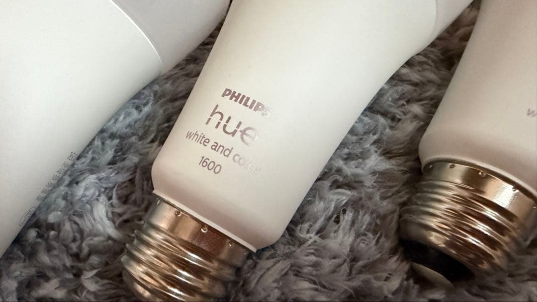 PHILIPS hue E26 ホワイト＆カラー 1600ルーメン4個セット