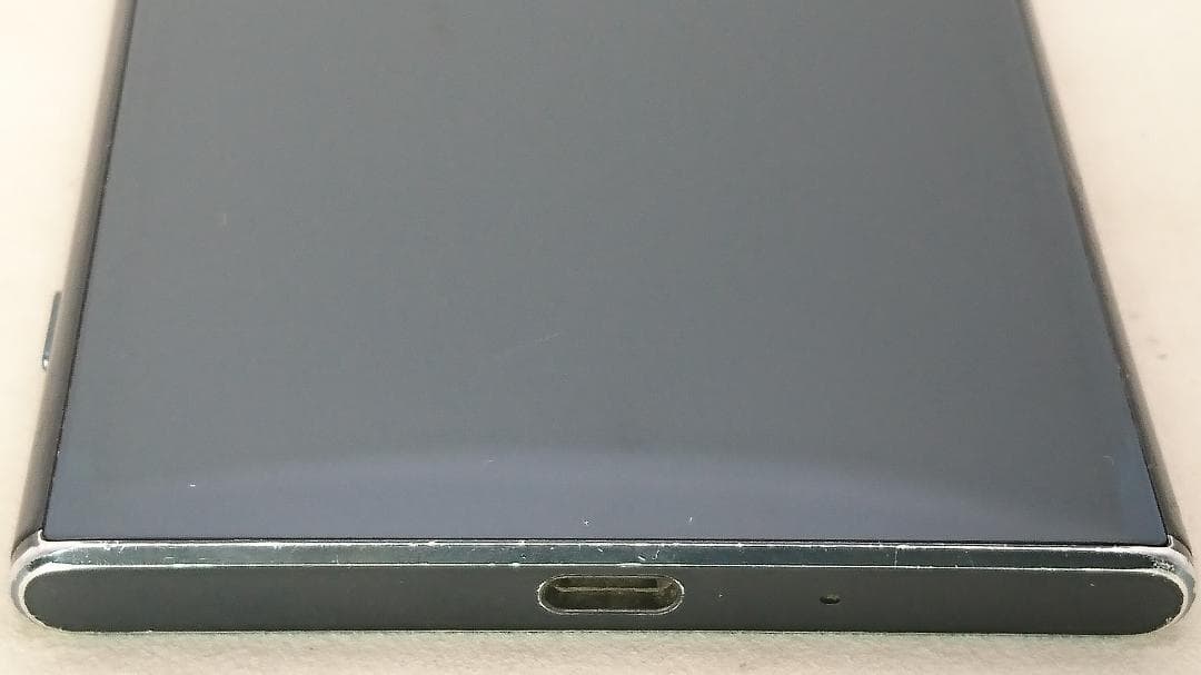 Xperia XZ premium G8188 シムフリー版