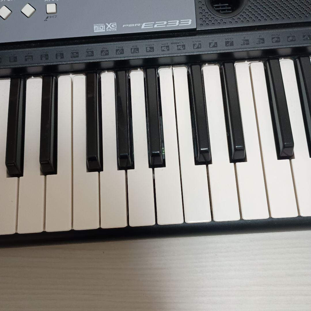 YAMAHA キーボード　PSR-E233