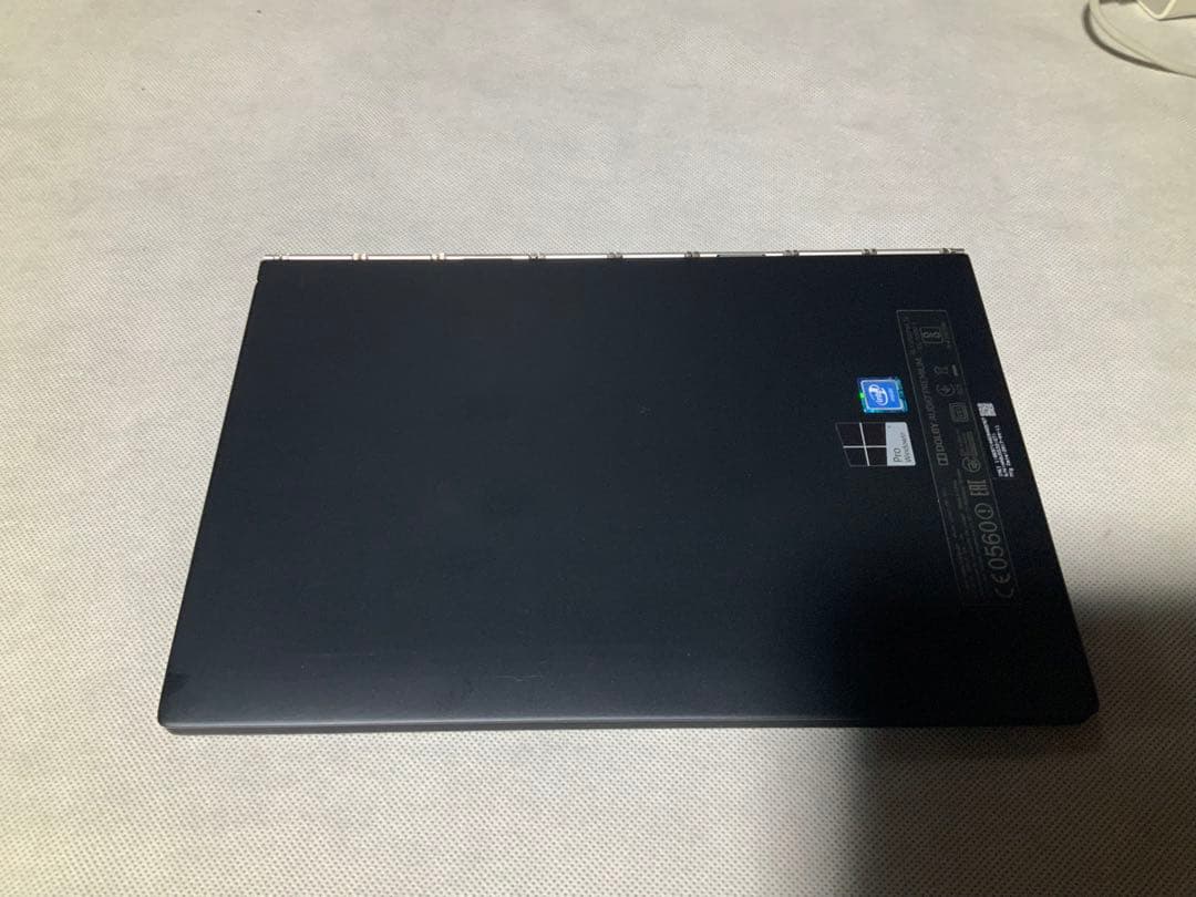 Windowsノート本体 Lenovo YOGA BOOK YB1-X91L LTE