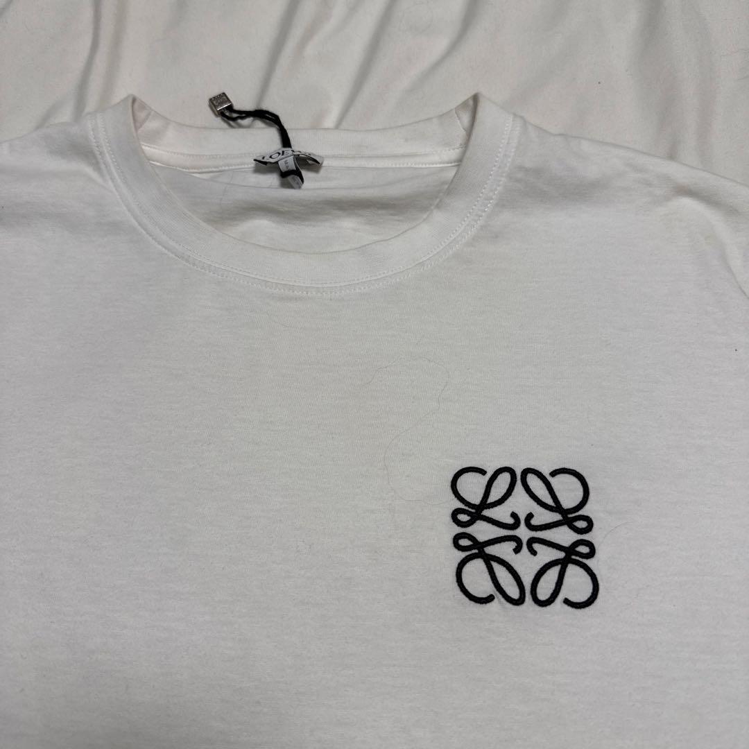 ロエベ　ホワイト Tシャツ 黒ロゴ刺繍