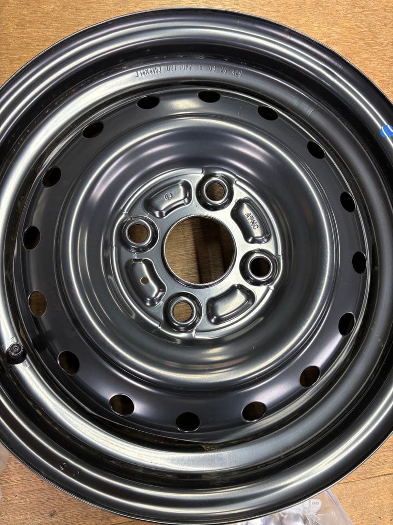 新車外し　14インチ ブラックホイール4枚セット 43029-84S00-ED7