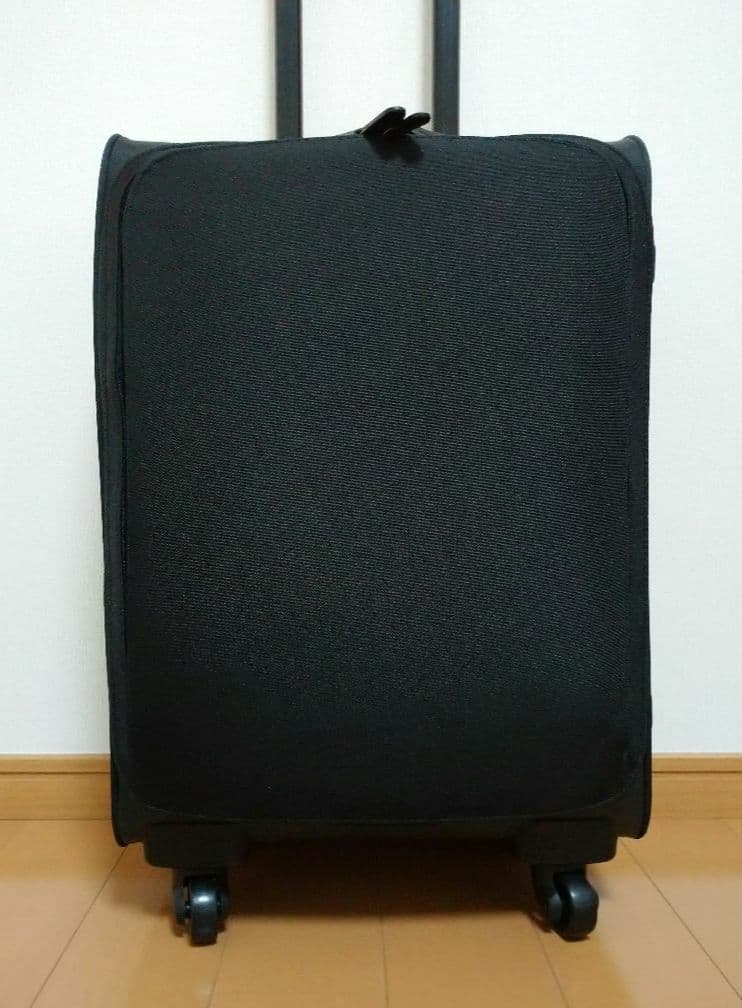 ご成約品　無印良品　四輪キャリーバッグ　黒　中　26リットル　　Мサイズ