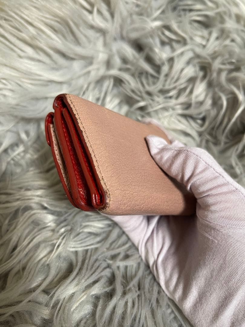 Miu Miu ベージュ 三つ折り財布