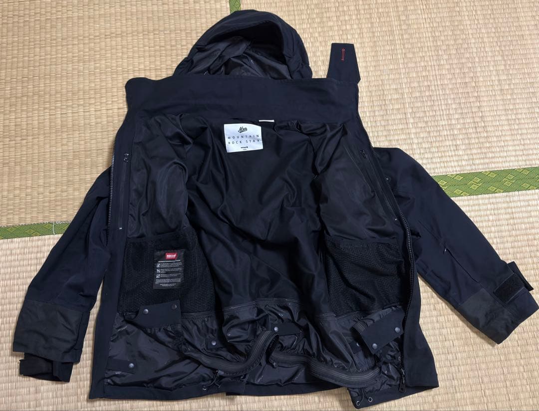 マウンテンロックスター　EVLJACKET ブラック Lサイズ