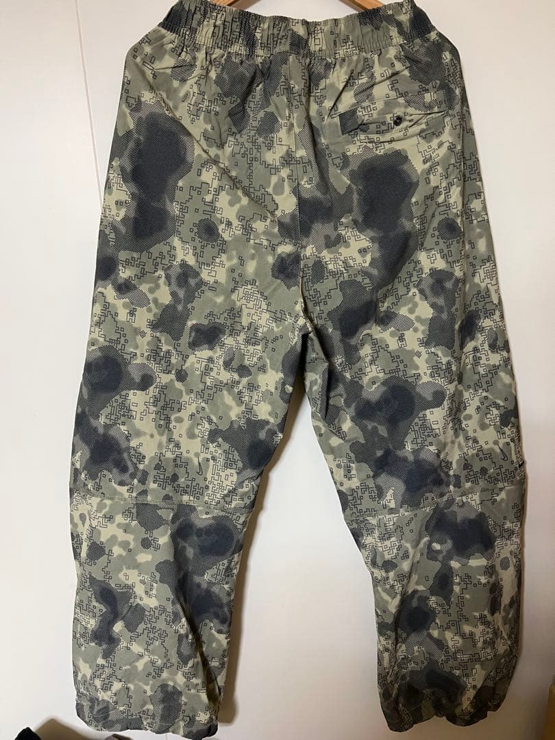 ナイキ テック Dri-FIT ウーブン カモ ルーズフィット