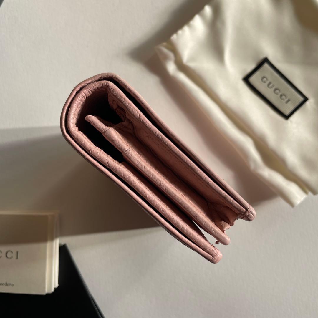 GUCCI 二つ折り財布 ピンク レザー　GGマーモント