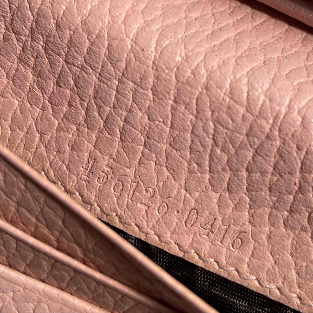 GUCCI 二つ折り財布 ピンク レザー　GGマーモント