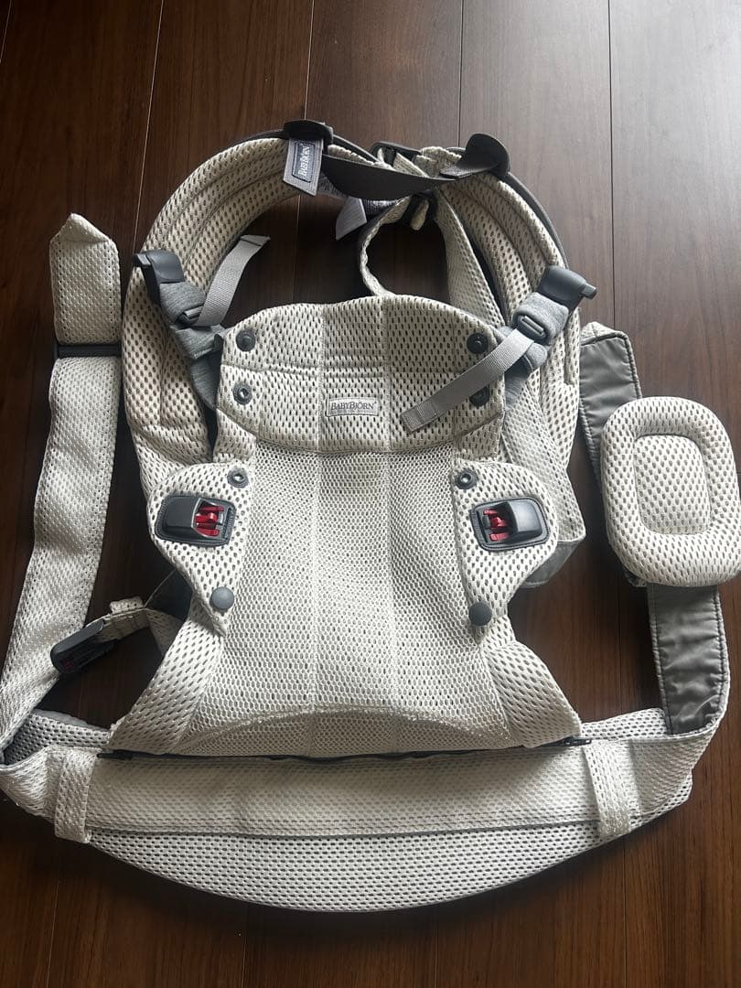 BABYBJORN メッシュ抱っこ紐ハーモニー(クリーム)