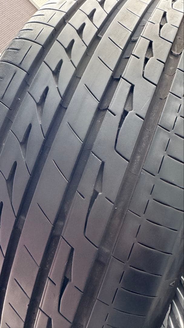 【残山あり】ブリヂストン REGNO 215/45R17 タイヤ 4本セット