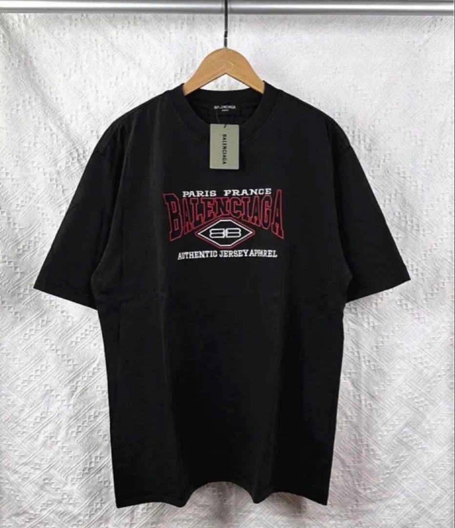 Balenciaga ブラック Tシャツ