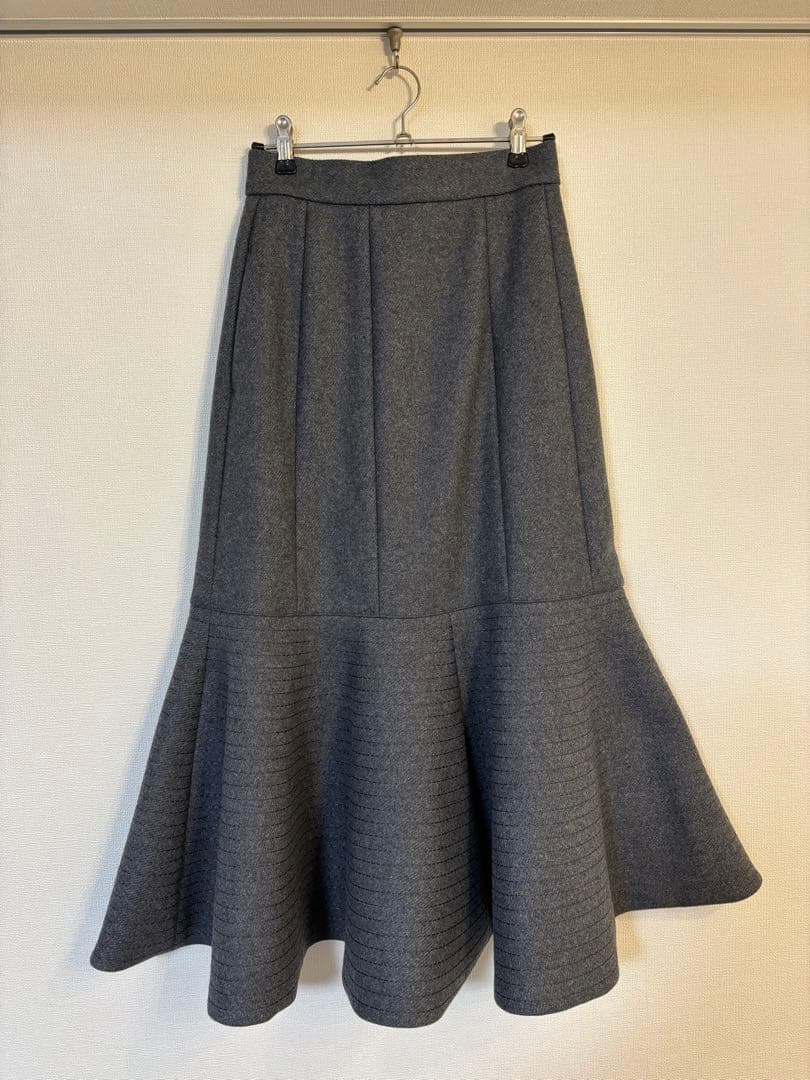 スカート she tokyo Velerie charcoal gray 34