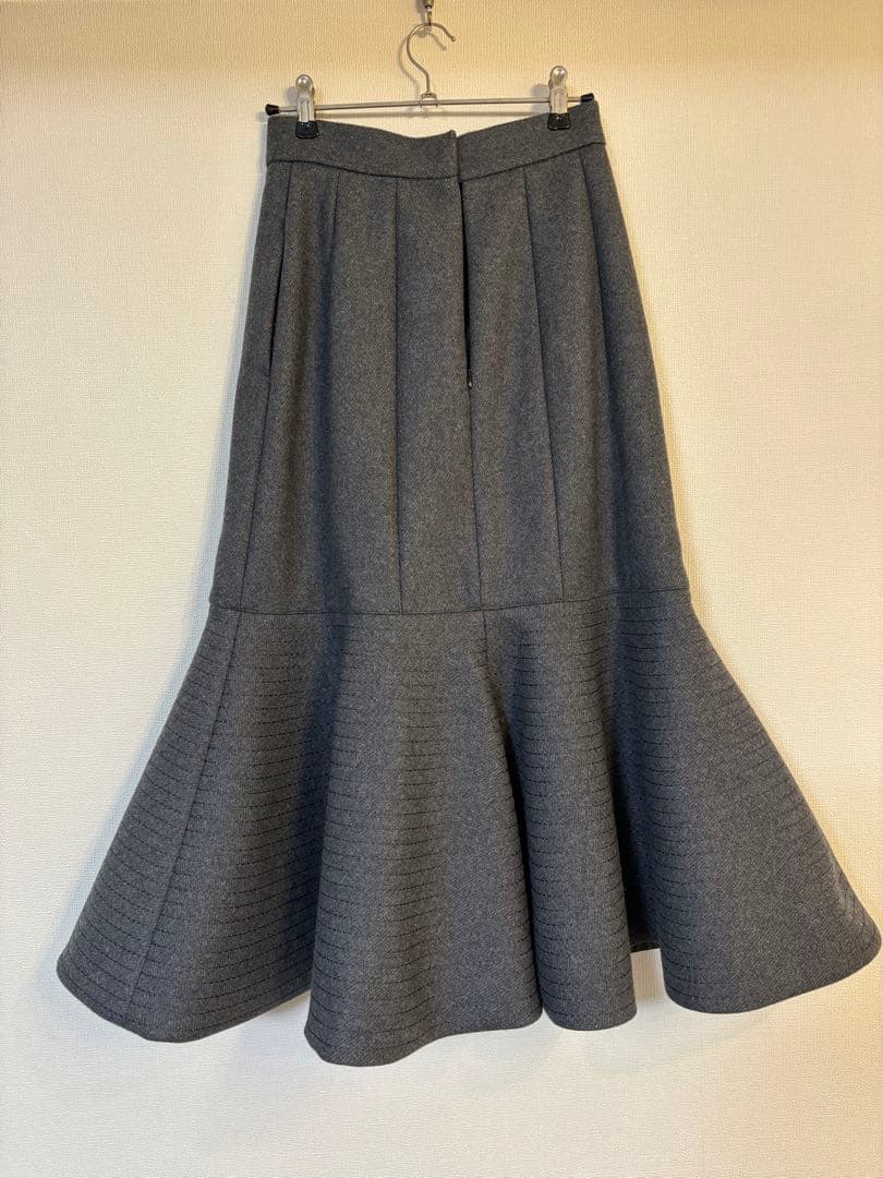 スカート she tokyo Velerie charcoal gray 34