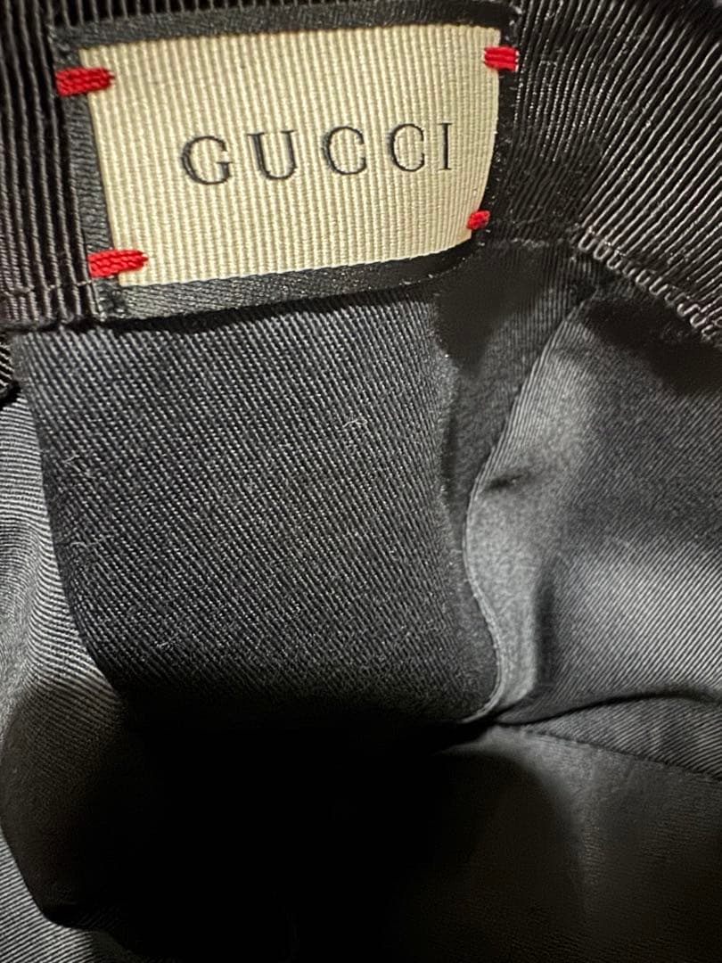 GUCCI ブラックキャップ GGパターン