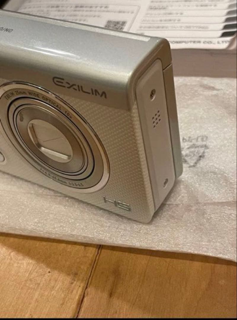 ✨美品✨CASIO EXILIM EX-ZR60 コンパクトデジタルカメラ