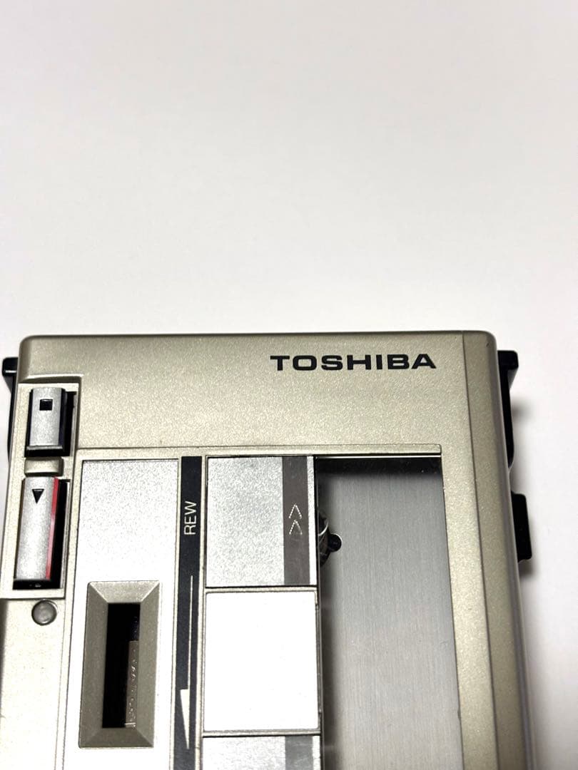 TOSHIBA カセットプレーヤー KT-VS1 ジャンク品