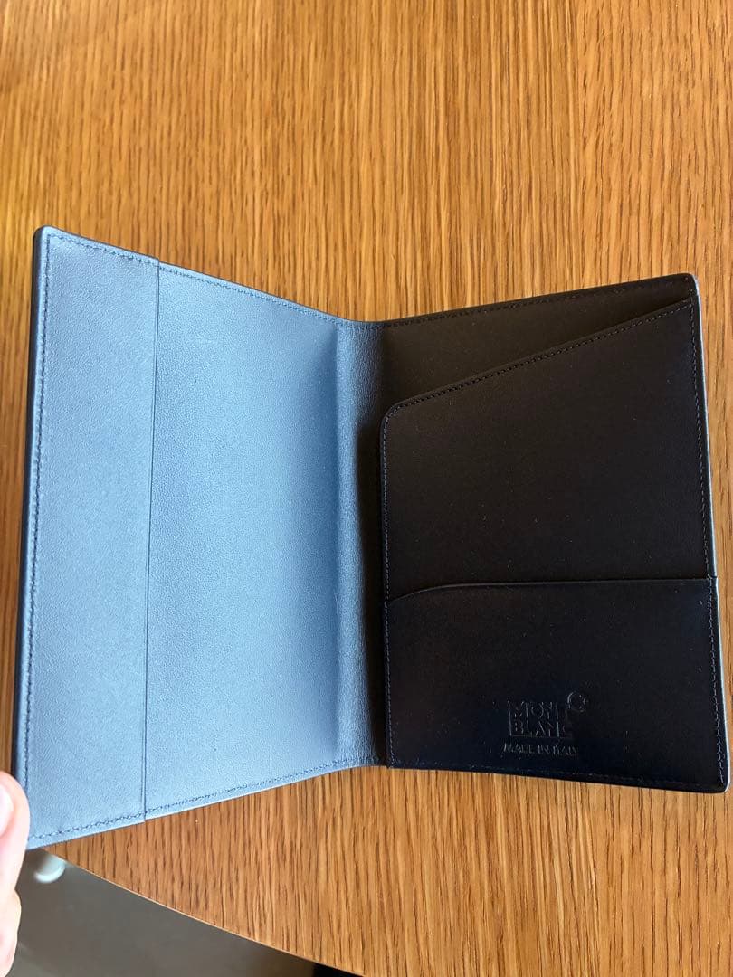 Montblanc(モンブラン) パスポートケース