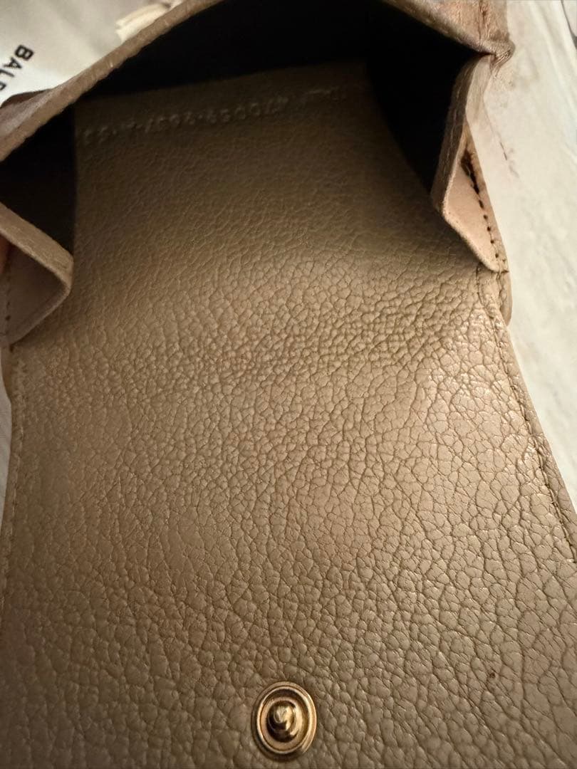 バレンシアガ　三つ折り財布