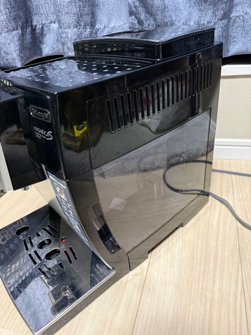 【中古】デロンギ 全自動エスプレッソマシン マグニフィカS ECAM23260