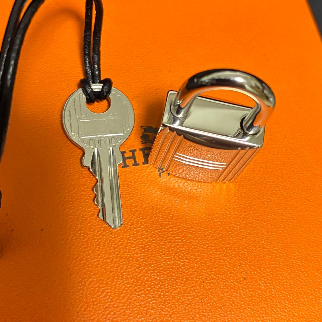 超美品　エルメス シルバー　カデナ　南京錠　パドロック　鍵　キー　NO120
