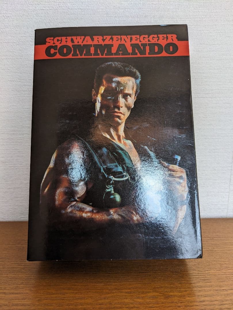 訳有★特価★新品★コマンドー　フィギュア★30周年記念★シュワルツェネッガー★