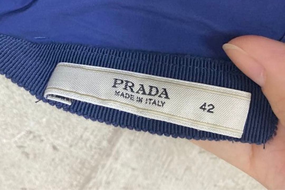 プラダ　PRADA ボリュームワンピース 42 ブルー　背中開き　イタリア製