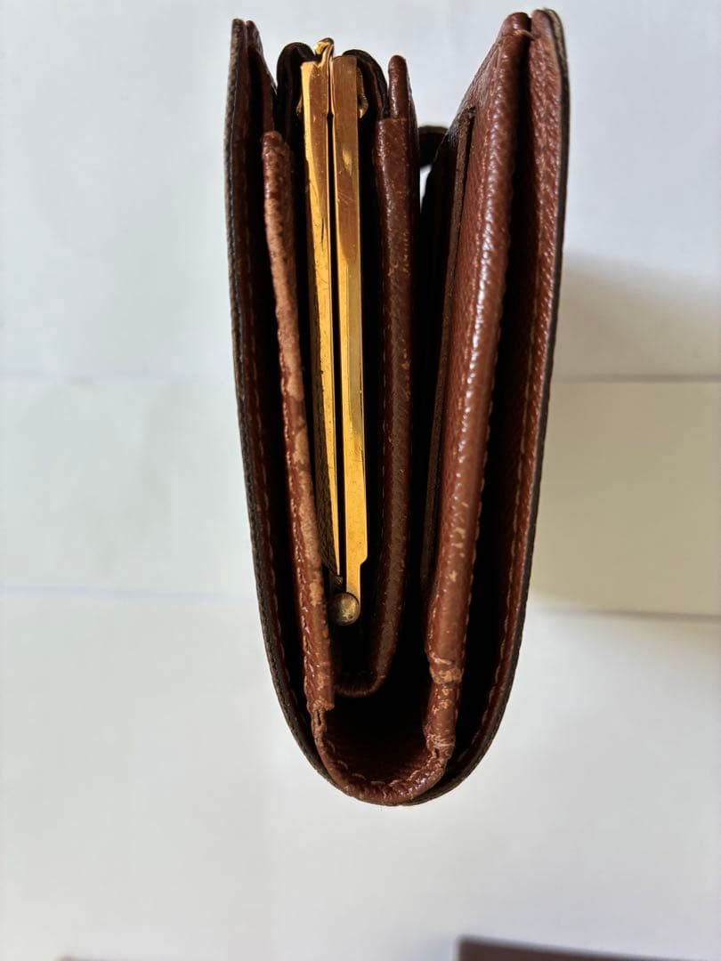 値下げしました！Louis Vuitton ルイ・ヴィトン　二つ折り財布箱付き