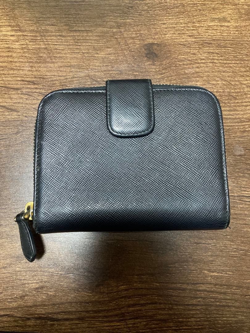 PRADA ブラック 二つ折り財布