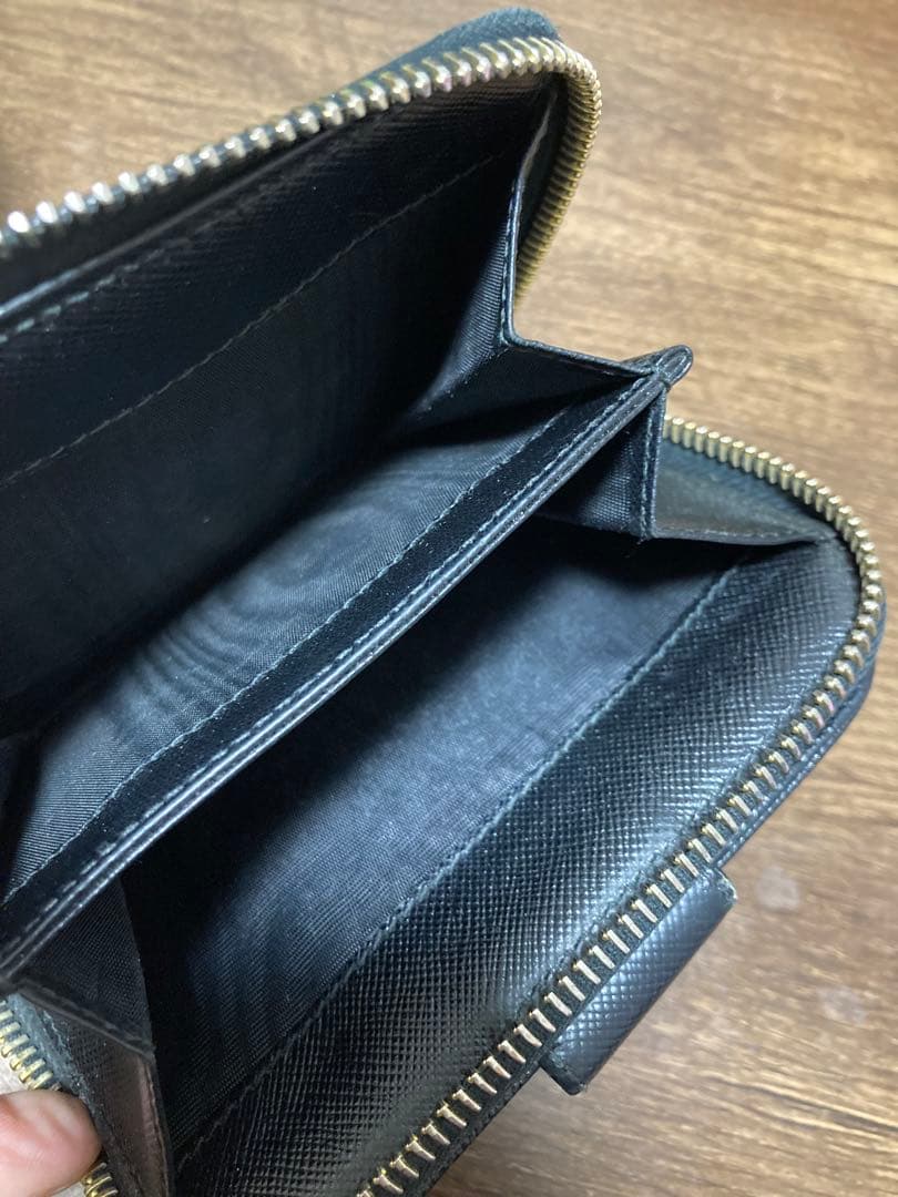 PRADA ブラック 二つ折り財布