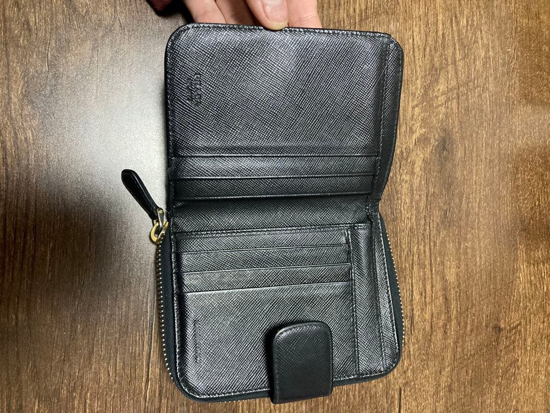 PRADA ブラック 二つ折り財布