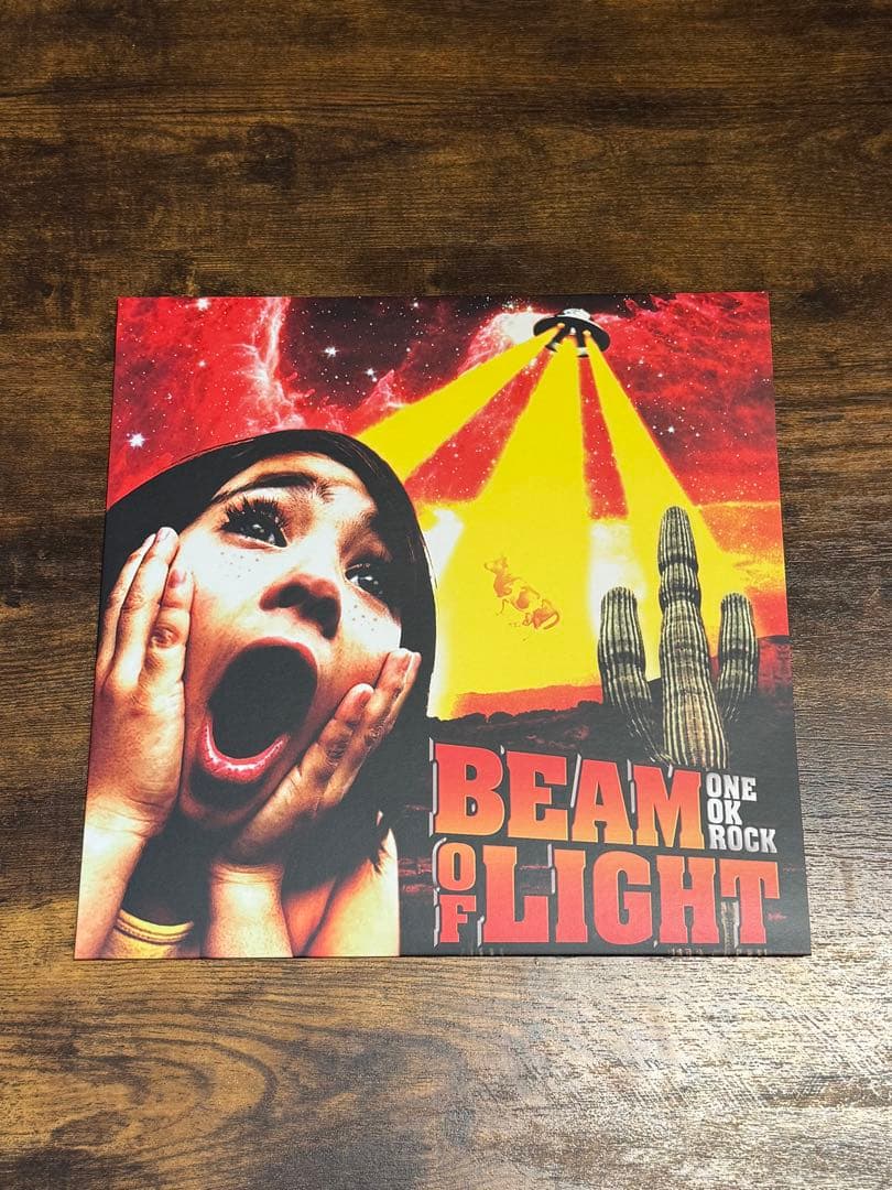 邦楽 ONE OK ROCK Emotion & Beam of Light