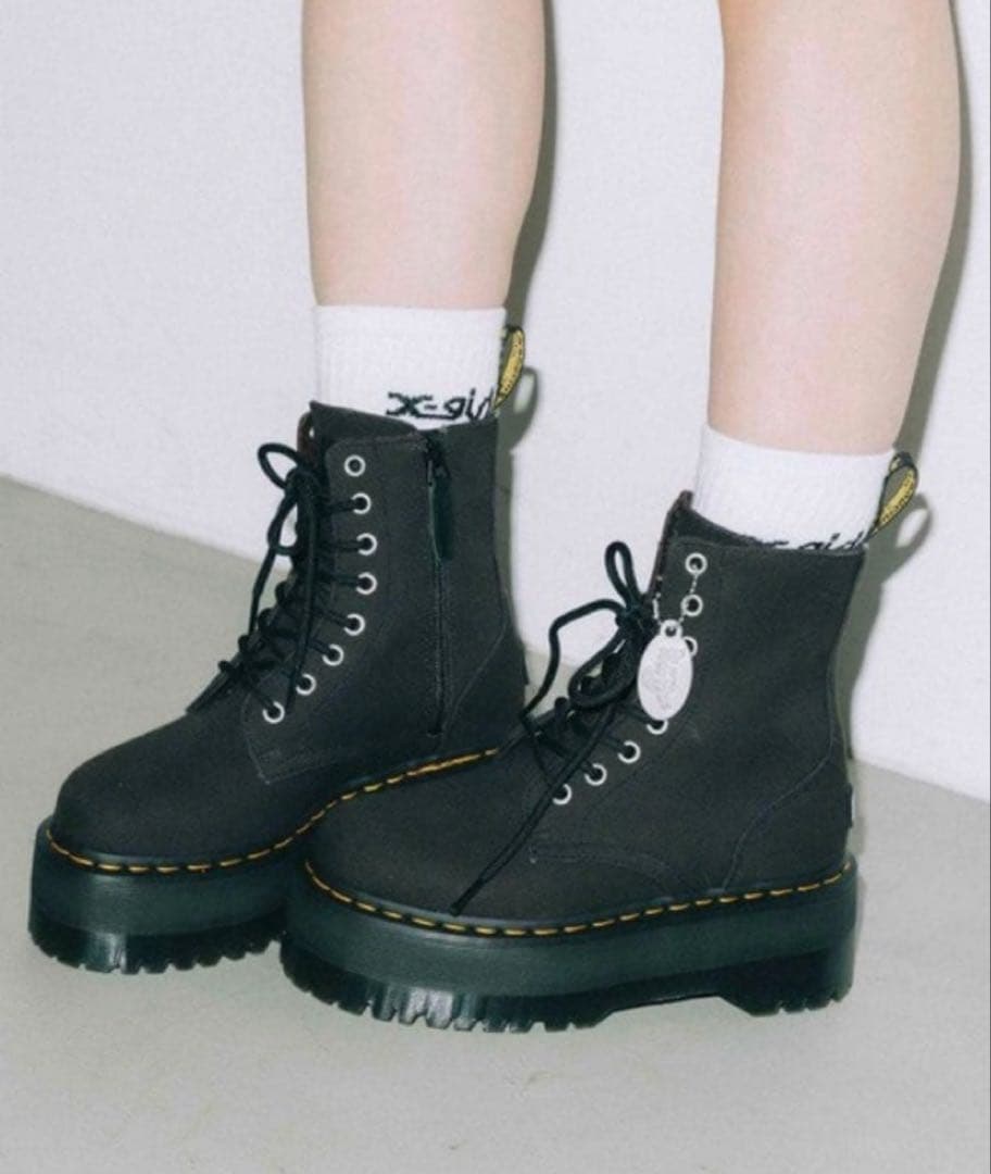 靴 Dr.Martens Xgirl