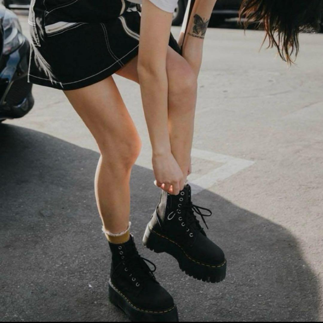 靴 Dr.Martens Xgirl