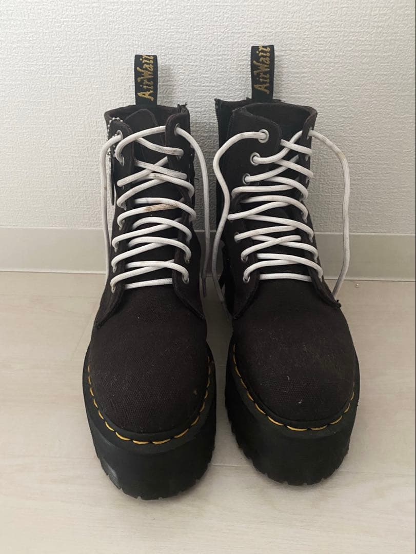 靴 Dr.Martens Xgirl