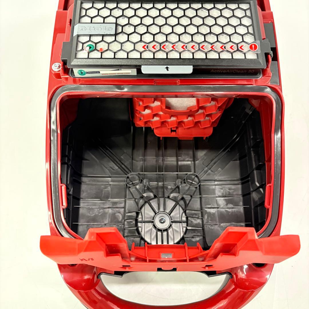 【美品・付属品完備】Miele 掃除機 C2 Cat & Dog SDBO4