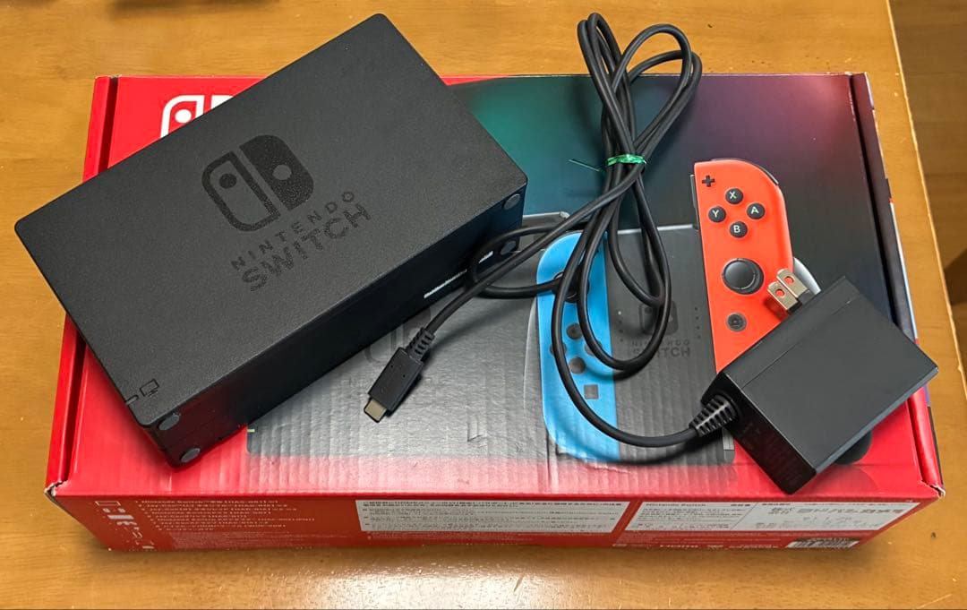 ち*送様 【極美品×豪華おまけ】任天堂 Nintendo Switch 本体 付