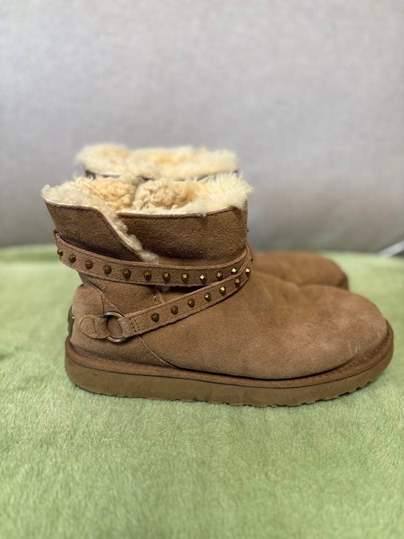 【値下げ】UGG◇スタッズ付◇ショートブーツ◇24cm