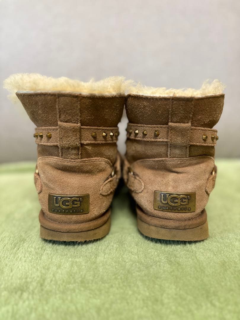 【値下げ】UGG◇スタッズ付◇ショートブーツ◇24cm