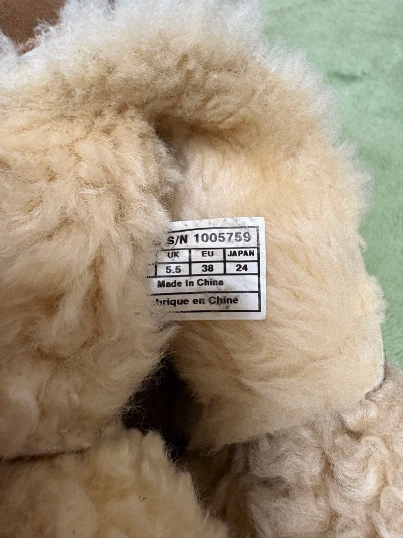 【値下げ】UGG◇スタッズ付◇ショートブーツ◇24cm