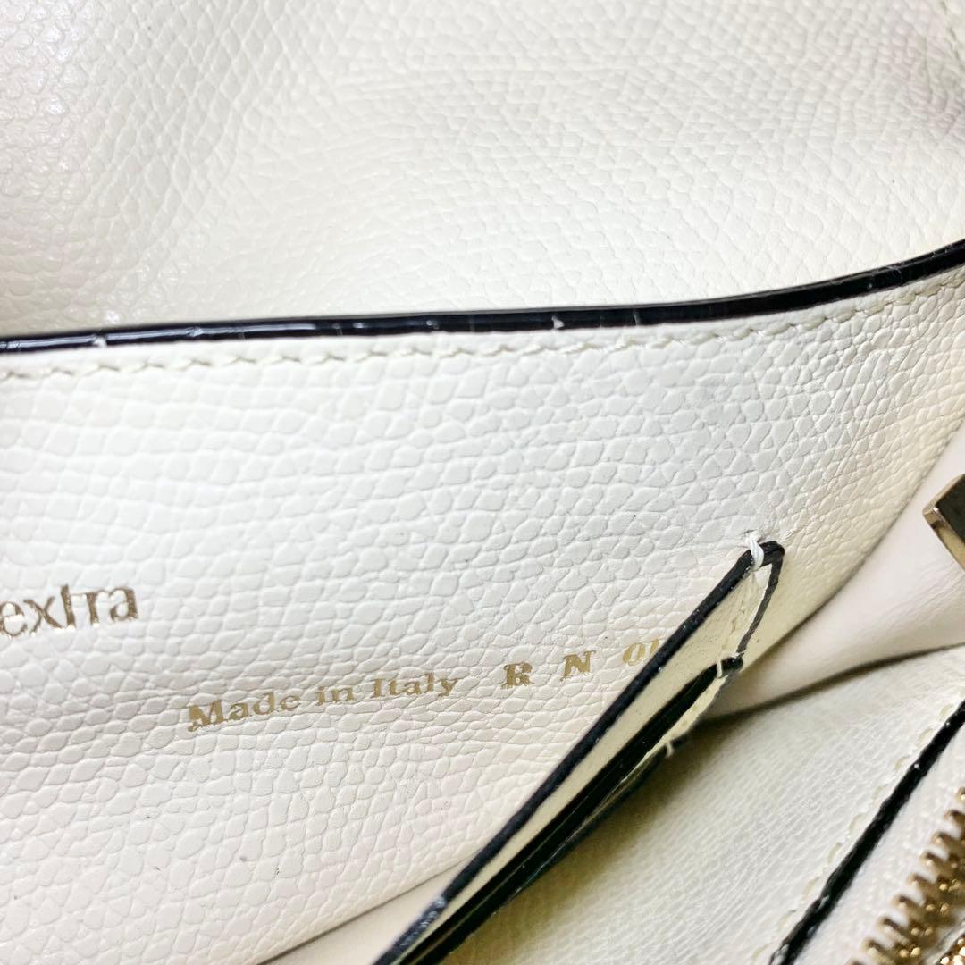 希少 Valextra ヴァレクストラ 折り財布 イジィデ レザー ホワイト