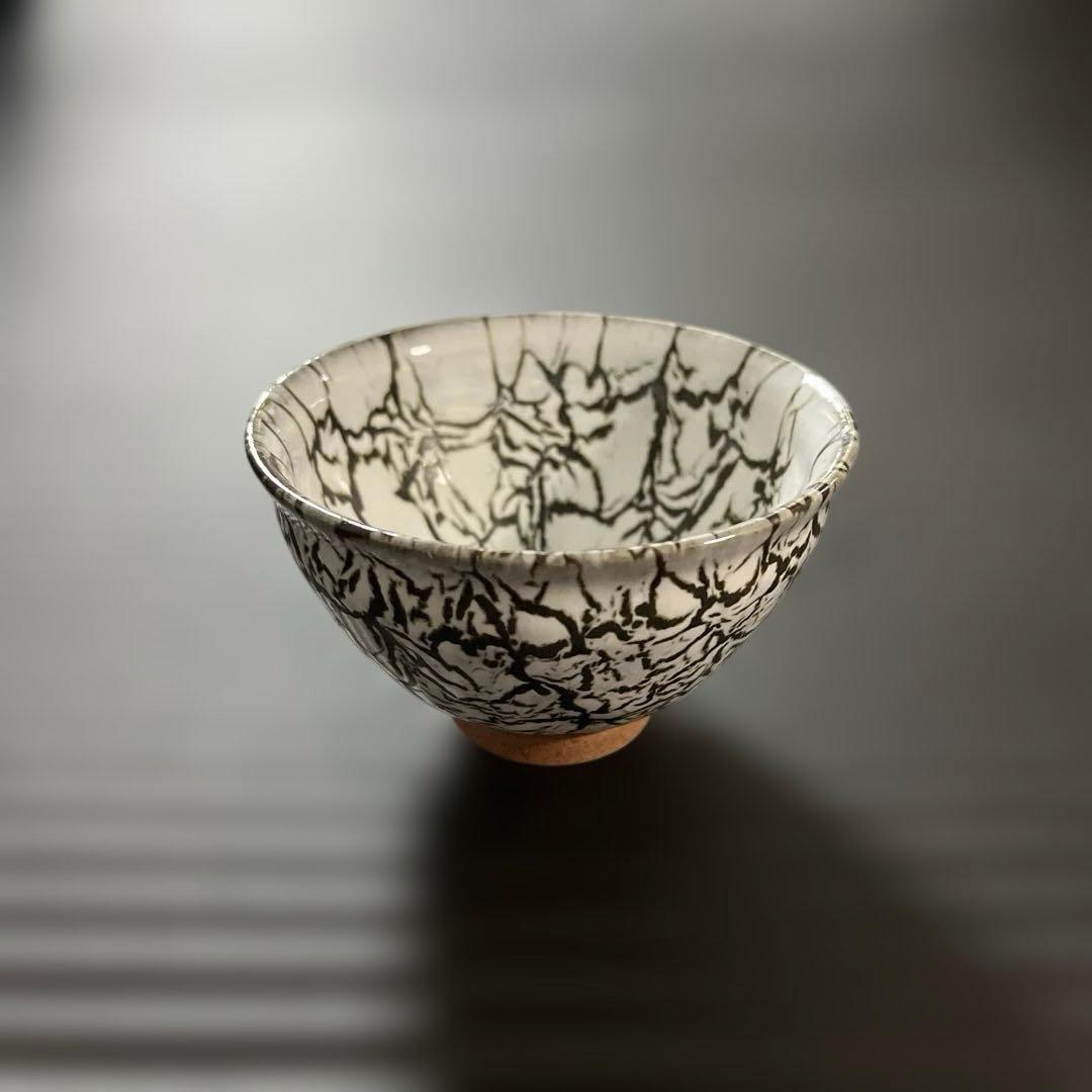 梅花皮技法　ぐい呑み　西郷隆文 白黒ひび割れ模様 陶器　薩摩焼　薩摩焼　蛇蝎技法